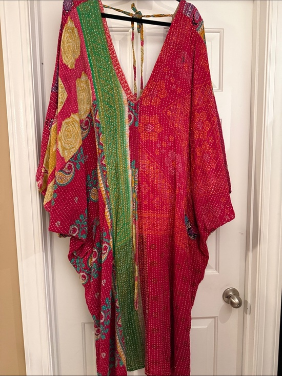 Kantha Bae Other - Kantha Bae Vibrant Pink Floral Boho Kimono Cover-Up